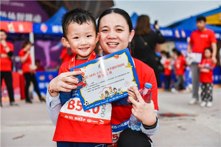 風靡美國的體適能訓練登陸古都西安，ABC KIDS小馬星球親子跑歡樂開跑