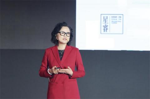 數鼎創(chuàng)始人蓬蕾于奔馳全國二手車大會發(fā)表演講