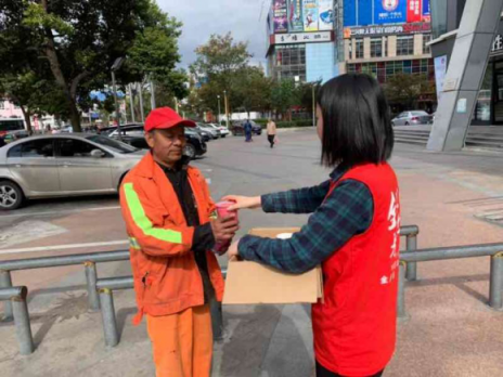 天寒心暖，蘇寧超市為一線人員送溫暖