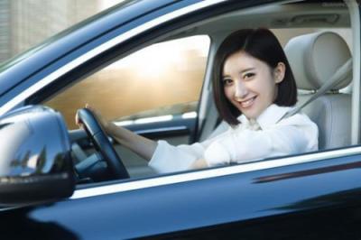 別再給“女司機(jī)”貼標(biāo)簽,這款神器讓她愛上開車