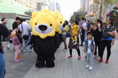 一票萌獅強(qiáng)勢霸街，沒想到這是蘇寧的“神操作”！