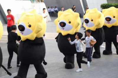 一票萌獅強(qiáng)勢霸街，沒想到這是蘇寧的“神操作”！