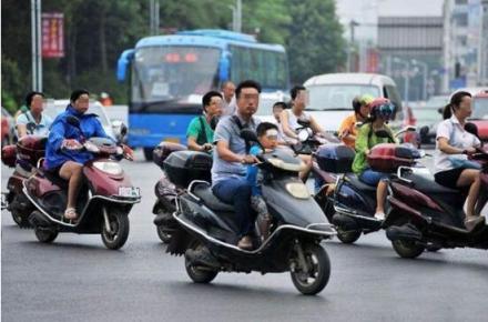 電動(dòng)車“新國(guó)標(biāo)”的洗牌尬局：一個(gè)行業(yè)都在“超標(biāo)”