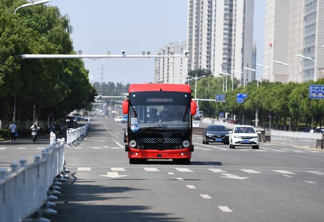 安徽首條智能網(wǎng)聯(lián)5G線路開(kāi)通 安凱無(wú)人駕駛客車投入開(kāi)放道路運(yùn)行！