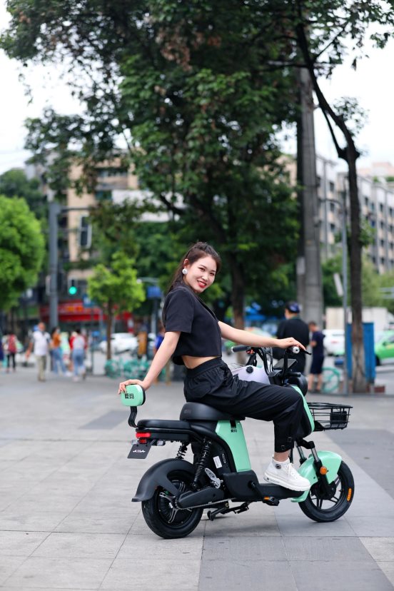 買電動車陷入選牌子困境？愛瑪電動車——好品牌不懼對比