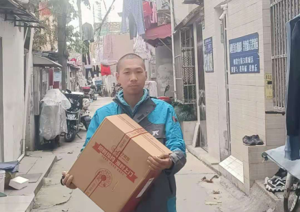 雙十二蘇寧火箭哥在上海老弄堂跑出服務(wù)“加速度”