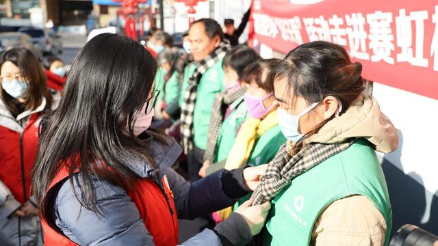 “情滿(mǎn)冬日 送暖萬(wàn)家“，華潤(rùn)蘇果暖心關(guān)愛(ài)戶(hù)外工作者覆蓋11城