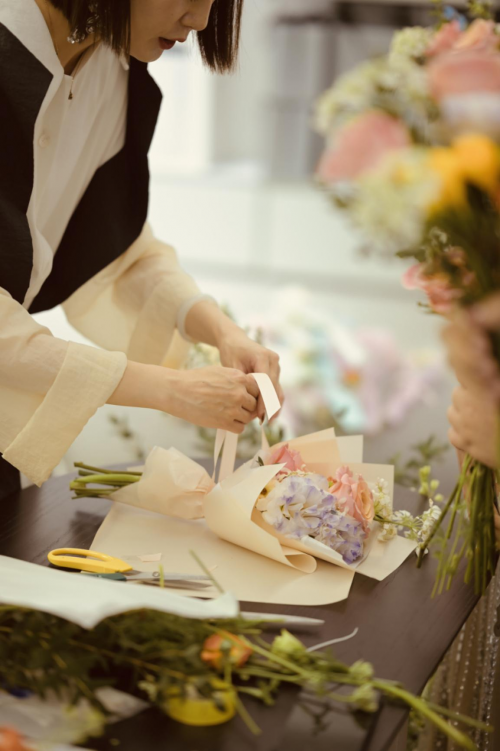 女神節(jié)榮耀禮盒，體驗店變花海玩出新“花樣”