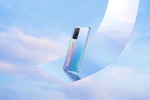 天空之城夢幻配色，realme首款曲面屏X7 Pro至尊版登場