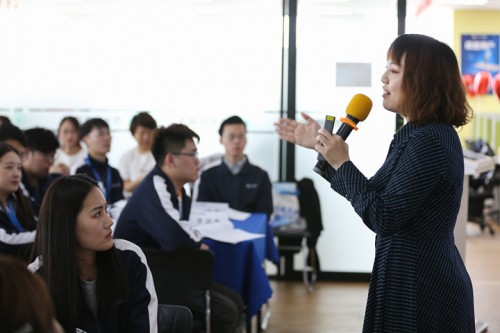 補位家庭教育，作業(yè)幫開啟輔導(dǎo)老師家庭陪伴之旅