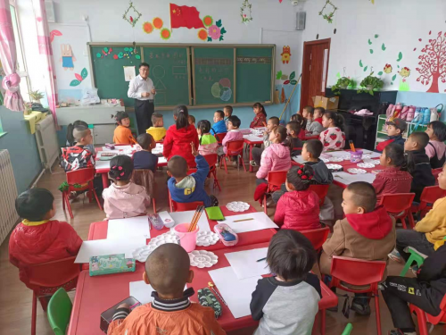 藝術(shù)暖童年——美學種子在富邦華一銀行土牧爾臺幼兒園萌芽