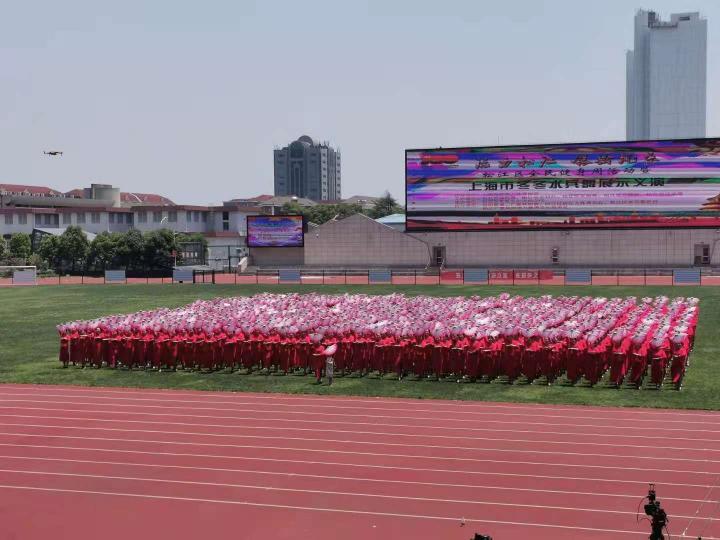 芳華老年潤膚乳贊助上海市冬冬水兵舞義演 點贊銀齡風采