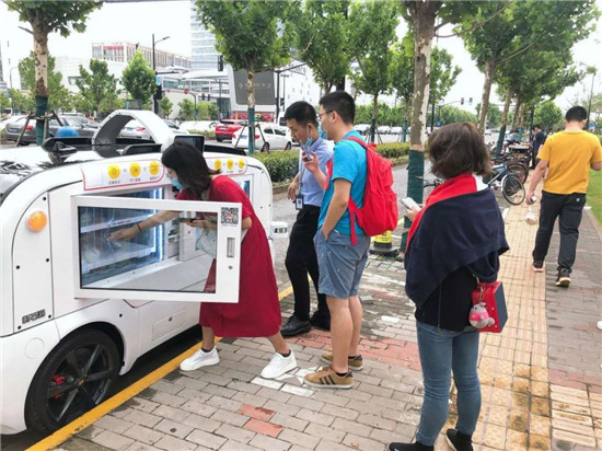 新石器無人車，余恩源的移動(dòng)新零售和“到車模式”