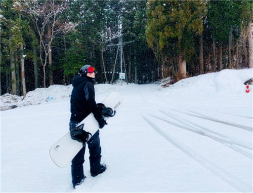 這位Souler在滑雪賽道中展翅翱翔 讓熱愛永熾不滅