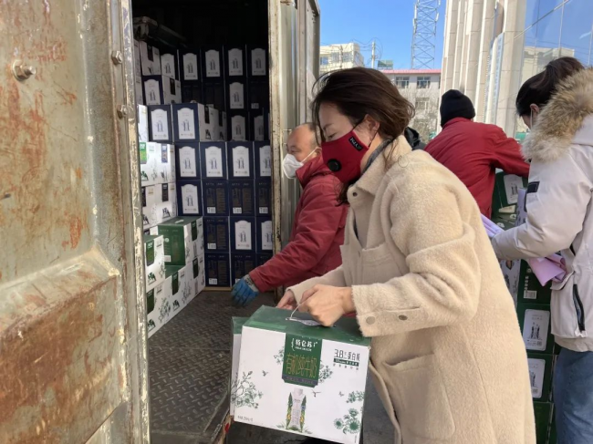 蒙牛：用愛(ài)心構(gòu)筑銅墻鐵壁，共建和諧美好家園