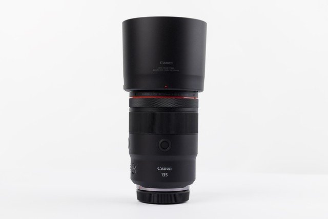 【有料評測】佳能RF135mm F1.8鏡頭評測：高畫質遠攝定焦新標準 