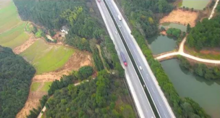 專用智能無人機(jī)在高速公路交警執(zhí)法巡查的解決方案