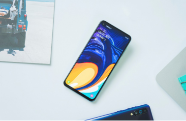 Galaxy A60閃耀來(lái)襲，中端市場(chǎng)掀起青春風(fēng)潮