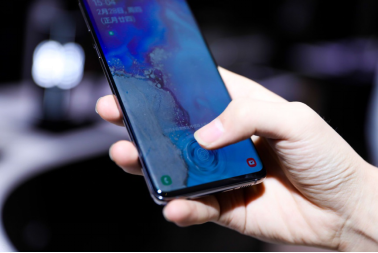 三星Galaxy S10和華為P30同是屏下指紋識別，哪個更安全？