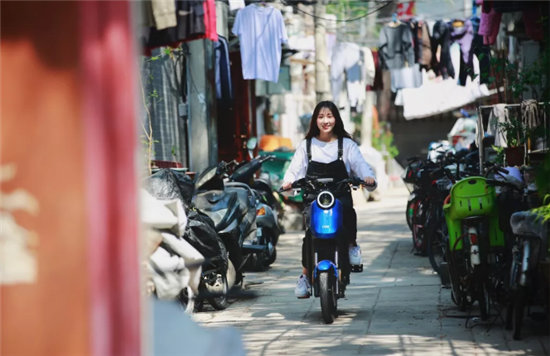 愛瑪電動車與小牛電動車，看完明白買哪個