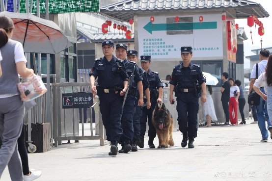 高溫關(guān)愛行動走進西安火車站 王老吉用行動致敬新時代“烈日英雄”