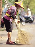 高溫關(guān)愛行動走進西安火車站 王老吉用行動致敬新時代“烈日英雄”