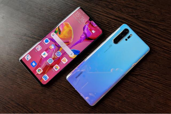 華為P30怎么樣好不好？定位相近，OPPO Reno棋高一著？