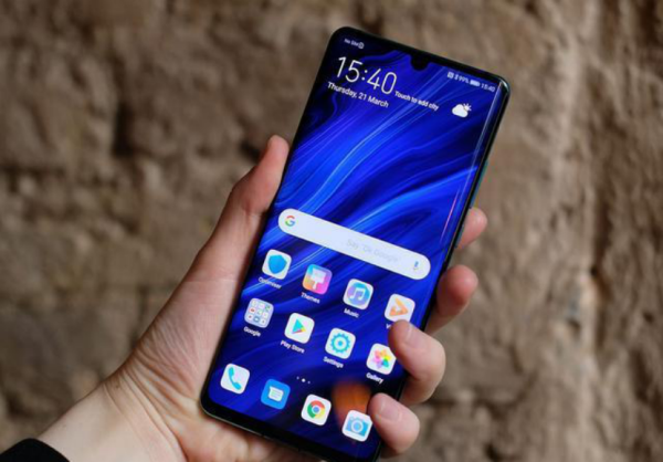 華為P30怎么樣好不好？定位相近，OPPO Reno棋高一著？