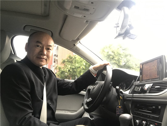 首汽約車豪華車駕駛員：獻出耐心細心熱心愛心 沒有做不好的服務