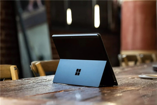 微軟 Surface Pro X 評測：一臺會(huì)令你心碎的電腦