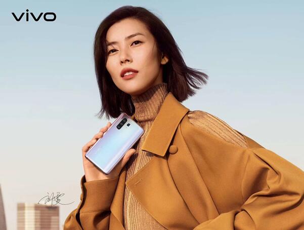 vivo X30 × 劉雯時尚大片首曝光，高級質(zhì)感一躍而出