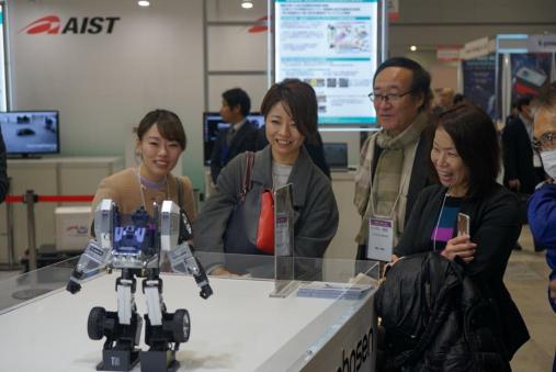 日本國際機器人展首現(xiàn)智能變形機器人，樂森機器人正式登陸日本市場