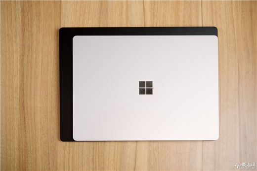 Surface Laptop 3 13.5與15英寸正面對(duì)決：十代酷睿是最后贏家