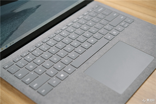 Surface Laptop 3 13.5與15英寸正面對(duì)決：十代酷睿是最后贏家