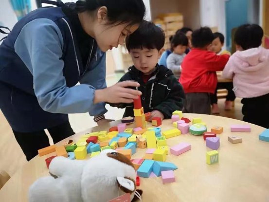 芭迪熊親幼館：托育發(fā)展注重三大核心建設